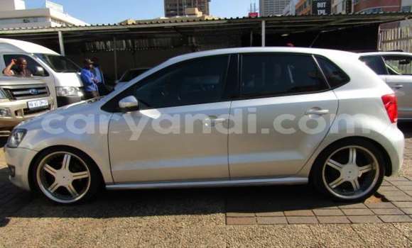Acheter Occasion Voiture Volkswagen Polo Gris à Lusaka, Zambie Acheter Occasion Voiture Volkswagen Polo Gris à Lusaka, Zambie