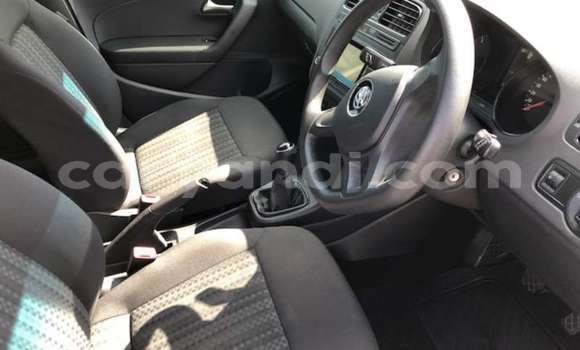 Acheter Occasion Voiture Volkswagen Polo Gris à Livingstone, Zambie Acheter Occasion Voiture Volkswagen Polo Gris à Livingstone, Zambie