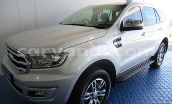 Tenga Tsaru Ford Everest Sirivha Mota in Livingstone in Zambia Tenga Tsaru Ford Everest Sirivha Mota in Livingstone in Zambia