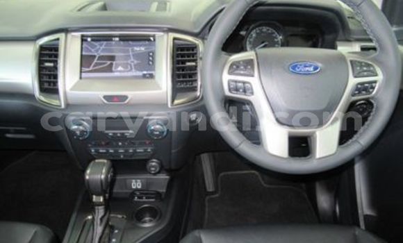 Tenga Tsaru Ford Everest Sirivha Mota in Livingstone in Zambia Tenga Tsaru Ford Everest Sirivha Mota in Livingstone in Zambia