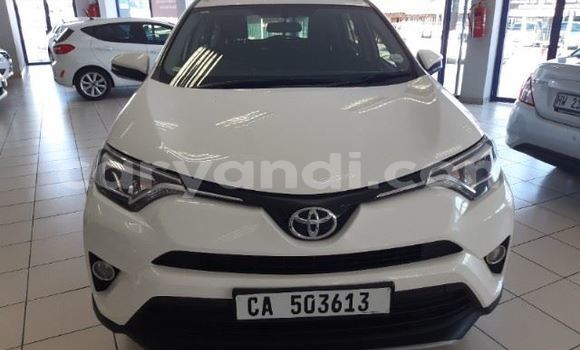 Acheter Occasion Voiture Toyota RAV4 Blanc à Livingstone, Zambie Acheter Occasion Voiture Toyota RAV4 Blanc à Livingstone, Zambie