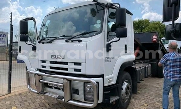 Buy Used Isuzu FTR 850 White Truck in Livingstone in Zambia