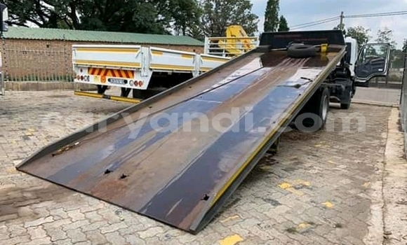 Acheter Occasion Utilitaire Isuzu FTR 850 Blanc à Livingstone, Zambie Acheter Occasion Utilitaire Isuzu FTR 850 Blanc à Livingstone, Zambie