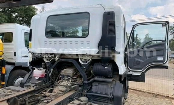 Acheter Occasion Utilitaire Isuzu FTR 850 Blanc à Livingstone, Zambie Acheter Occasion Utilitaire Isuzu FTR 850 Blanc à Livingstone, Zambie