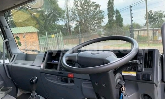 Acheter Occasion Utilitaire Isuzu FTR 850 Blanc à Livingstone, Zambie Acheter Occasion Utilitaire Isuzu FTR 850 Blanc à Livingstone, Zambie