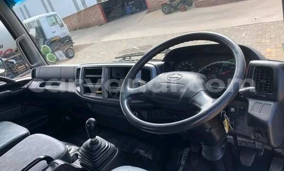 Tenga Tsaru Hino 300 Series Chena Rori in Lusaka in Zambia Tenga Tsaru Hino 300 Series Chena Rori in Lusaka in Zambia