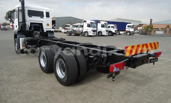 Acheter Occasion Utilitaire Man TGX Blanc à Chingola, Zambie Acheter Occasion Utilitaire Man TGX Blanc à Chingola, Zambie