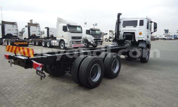 Acheter Occasion Utilitaire Man TGX Blanc à Chingola, Zambie Acheter Occasion Utilitaire Man TGX Blanc à Chingola, Zambie