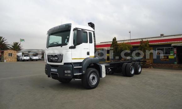 Acheter Occasion Utilitaire Man TGX Blanc à Chingola, Zambie Acheter Occasion Utilitaire Man TGX Blanc à Chingola, Zambie