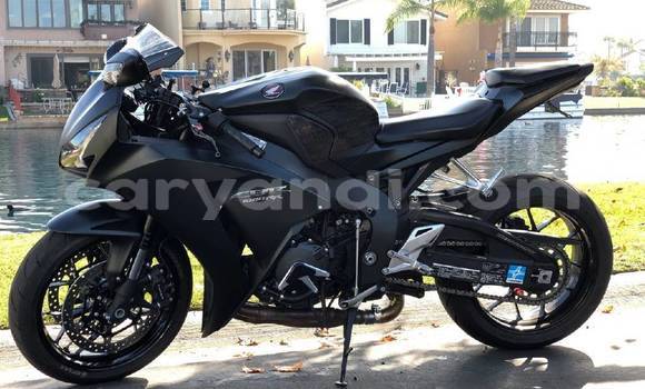 Buy Used Honda CBR 1000 RR Black Bike in Lusaka in Zambia