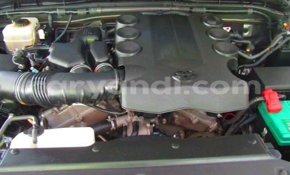 Acheter Occasion Voiture Toyota FJ Cruiser Gris à Livingstone, Zambie Acheter Occasion Voiture Toyota FJ Cruiser Gris à Livingstone, Zambie