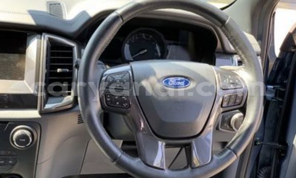 Acheter Occasion Voiture Ford Everest Bleu à Kafue, Lusaka Acheter Occasion Voiture Ford Everest Bleu à Kafue, Lusaka