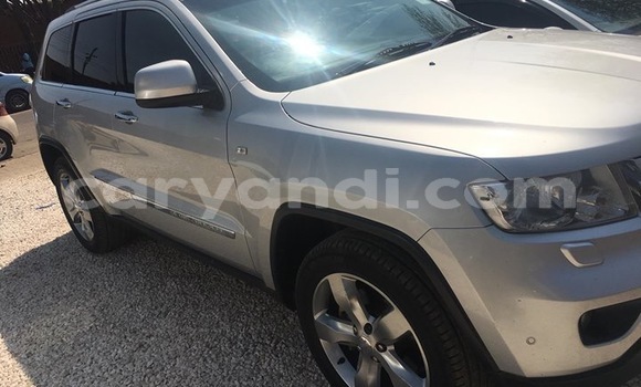 Acheter Occasion Voiture Jeep Grand Cherokee Gris à Lusaka, Zambie Acheter Occasion Voiture Jeep Grand Cherokee Gris à Lusaka, Zambie