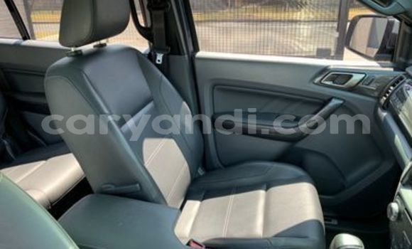 Acheter Occasion Voiture Ford Everest Bleu à Kafue, Lusaka Acheter Occasion Voiture Ford Everest Bleu à Kafue, Lusaka