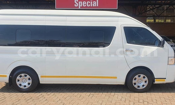 Acheter Occasion Voiture Toyota Granvia Blanc à Ndola, Zambie Acheter Occasion Voiture Toyota Granvia Blanc à Ndola, Zambie
