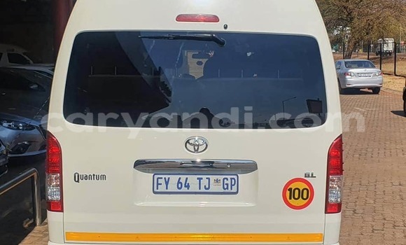 Acheter Occasion Voiture Toyota Granvia Blanc à Ndola, Zambie Acheter Occasion Voiture Toyota Granvia Blanc à Ndola, Zambie