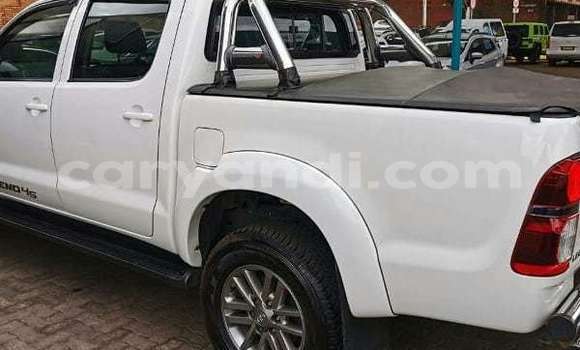 Buy Used Toyota Hilux White Car in Chingola in Zambia Buy Used Toyota Hilux White Car in Chingola in Zambia