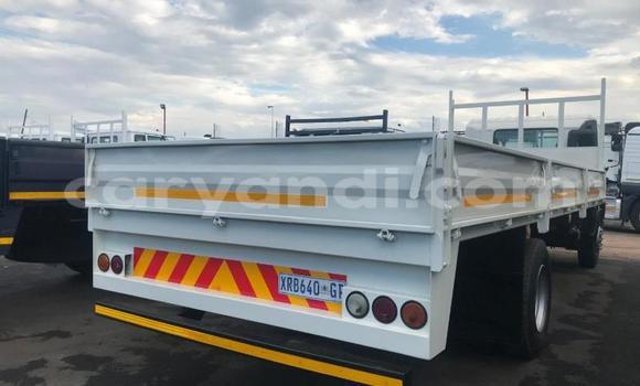 Acheter Occasion Utilitaire Hino 300 Series Blanc à Chipata, Zambie Acheter Occasion Utilitaire Hino 300 Series Blanc à Chipata, Zambie