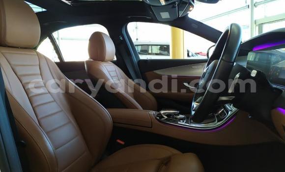 Tenga Tsaru Mercedes‒Benz E-klasse AMG Chena Mota in Kabwe in Zambia Tenga Tsaru Mercedes‒Benz E-klasse AMG Chena Mota in Kabwe in Zambia