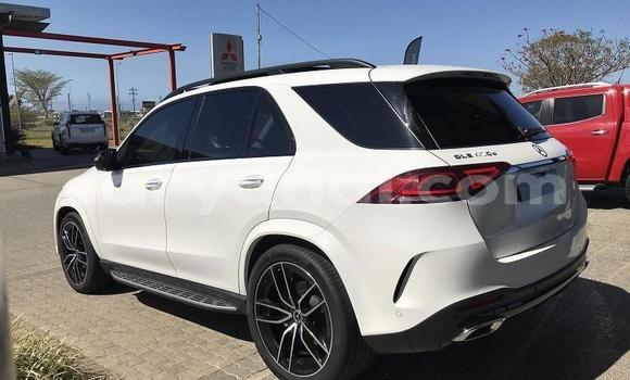 Tenga Tsaru Mercedes‒Benz GLE Chena Mota in Lusaka in Zambia Tenga Tsaru Mercedes‒Benz GLE Chena Mota in Lusaka in Zambia