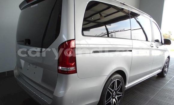 Acheter Occasion Voiture Mercedes‒Benz V-klasse Gris à Lusaka, Zambie Acheter Occasion Voiture Mercedes‒Benz V-klasse Gris à Lusaka, Zambie