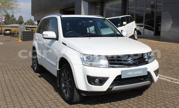 Acheter Occasion Voiture Suzuki Grand Vitara Blanc à Livingstone, Zambie Acheter Occasion Voiture Suzuki Grand Vitara Blanc à Livingstone, Zambie