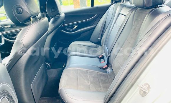 Acheter Occasion Voiture Mercedes‒Benz E–Class Noir à Lusaka, Zambie Acheter Occasion Voiture Mercedes‒Benz E–Class Noir à Lusaka, Zambie