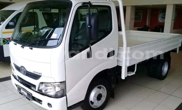 Nunua Ilio tumika Toyota Dyna Nyeupe Lori ndani ya Lusaka nchini Zambia
