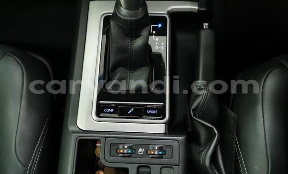 Acheter Occasion Voiture Toyota Land Cruiser Prado Blanc à Livingstone, Zambie Acheter Occasion Voiture Toyota Land Cruiser Prado Blanc à Livingstone, Zambie