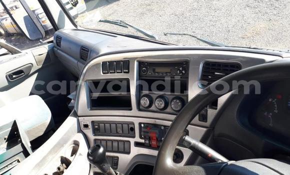 Acheter Occasion Utilitaire Nissan UD Blanc à Chinsali, Nord Acheter Occasion Utilitaire Nissan UD Blanc à Chinsali, Nord