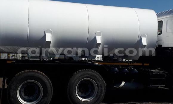 Acheter Occasion Utilitaire Nissan UD Blanc à Chinsali, Nord Acheter Occasion Utilitaire Nissan UD Blanc à Chinsali, Nord