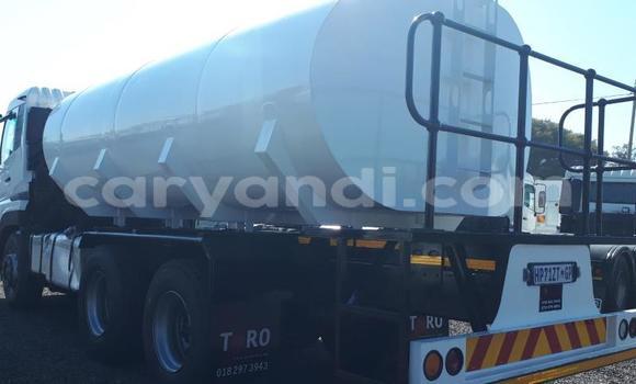 Acheter Occasion Utilitaire Nissan UD Blanc à Chinsali, Nord Acheter Occasion Utilitaire Nissan UD Blanc à Chinsali, Nord