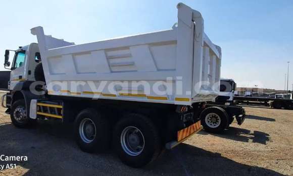 Acheter Occasion Utilitaire Mercedes–Benz Arocs Blanc à Lusaka, Zambie Acheter Occasion Utilitaire Mercedes–Benz Arocs Blanc à Lusaka, Zambie