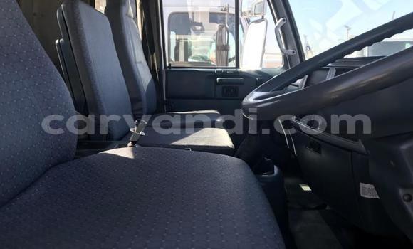 Acheter Occasion Utilitaire Nissan UD Blanc à Chingola, Zambie Acheter Occasion Utilitaire Nissan UD Blanc à Chingola, Zambie