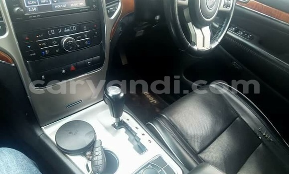 Acheter Occasion Voiture Jeep Grand Cherokee Gris à Lusaka, Zambie Acheter Occasion Voiture Jeep Grand Cherokee Gris à Lusaka, Zambie