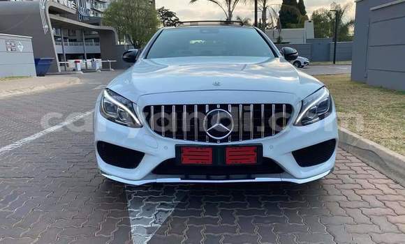 Buy Used Mercedes‒Benz C–Class White Car in Lusaka in Zambia