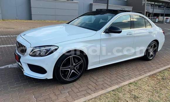Acheter Occasion Voiture Mercedes‒Benz C–Class Blanc à Lusaka, Zambie Acheter Occasion Voiture Mercedes‒Benz C–Class Blanc à Lusaka, Zambie