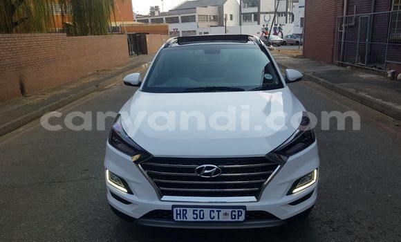 Buy Used Hyundai Tucson White Car in Livingstone in Zambia Buy Used Hyundai Tucson White Car in Livingstone in Zambia
