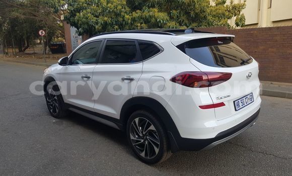 Buy Used Hyundai Tucson White Car in Livingstone in Zambia Buy Used Hyundai Tucson White Car in Livingstone in Zambia