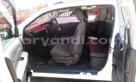 Tenga Tsaru Toyota Hilux Zvimwe Mota in Chililabombwe in Copperbelt Tenga Tsaru Toyota Hilux Zvimwe Mota in Chililabombwe in Copperbelt