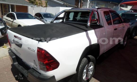 Tenga Tsaru Toyota Hilux Zvimwe Mota in Chililabombwe in Copperbelt Tenga Tsaru Toyota Hilux Zvimwe Mota in Chililabombwe in Copperbelt