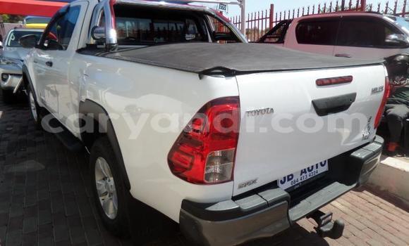 Tenga Tsaru Toyota Hilux Zvimwe Mota in Chililabombwe in Copperbelt Tenga Tsaru Toyota Hilux Zvimwe Mota in Chililabombwe in Copperbelt