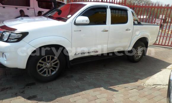 Acheter Occasion Voiture Toyota Hilux Blanc à Chingola, Zambie Acheter Occasion Voiture Toyota Hilux Blanc à Chingola, Zambie