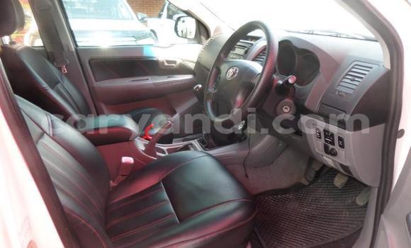 Acheter Occasion Voiture Toyota Hilux Blanc à Chingola, Zambie Acheter Occasion Voiture Toyota Hilux Blanc à Chingola, Zambie
