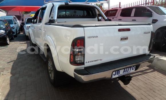 Acheter Occasion Voiture Toyota Hilux Blanc à Chingola, Zambie Acheter Occasion Voiture Toyota Hilux Blanc à Chingola, Zambie