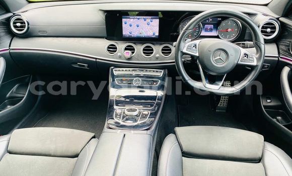 Tenga Tsaru Mercedes‒Benz E–Class Sirivha Mota in Lusaka in Zambia Tenga Tsaru Mercedes‒Benz E–Class Sirivha Mota in Lusaka in Zambia