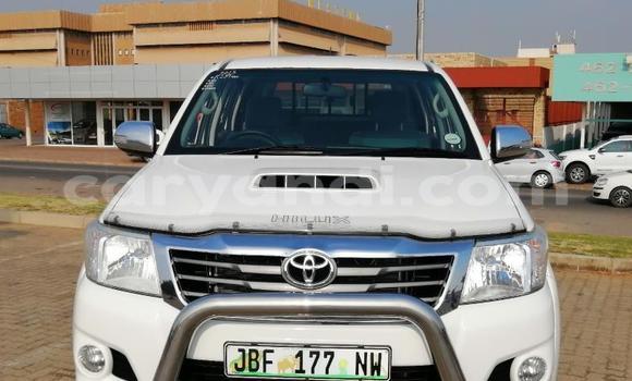 Buy Used Toyota Hilux White Car in Lusaka in Zambia Buy Used Toyota Hilux White Car in Lusaka in Zambia