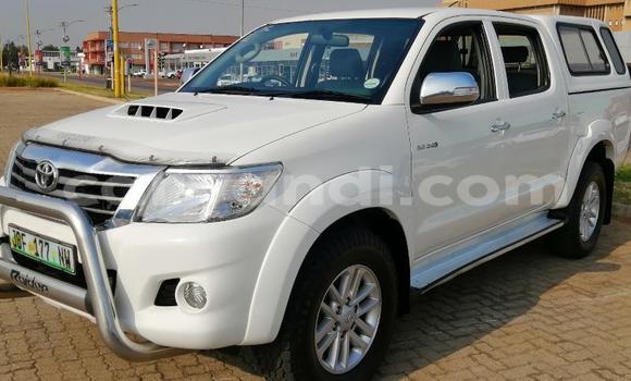 Buy Used Toyota Hilux White Car in Lusaka in Zambia Buy Used Toyota Hilux White Car in Lusaka in Zambia