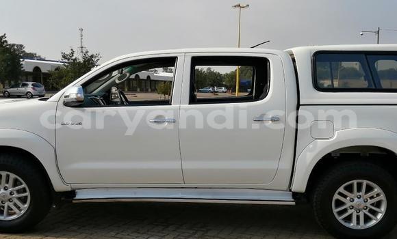 Buy Used Toyota Hilux White Car in Lusaka in Zambia Buy Used Toyota Hilux White Car in Lusaka in Zambia