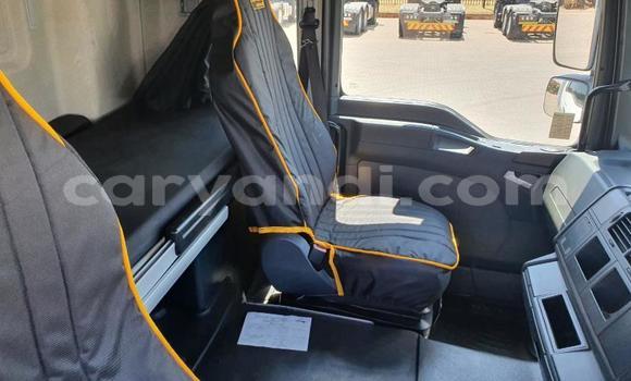 Acheter Occasion Utilitaire Man TGX Blanc à Lusaka, Zambie Acheter Occasion Utilitaire Man TGX Blanc à Lusaka, Zambie